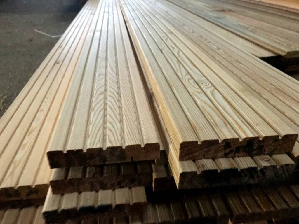 Siberian Larch Decking Boards - Grooved | Timberulove