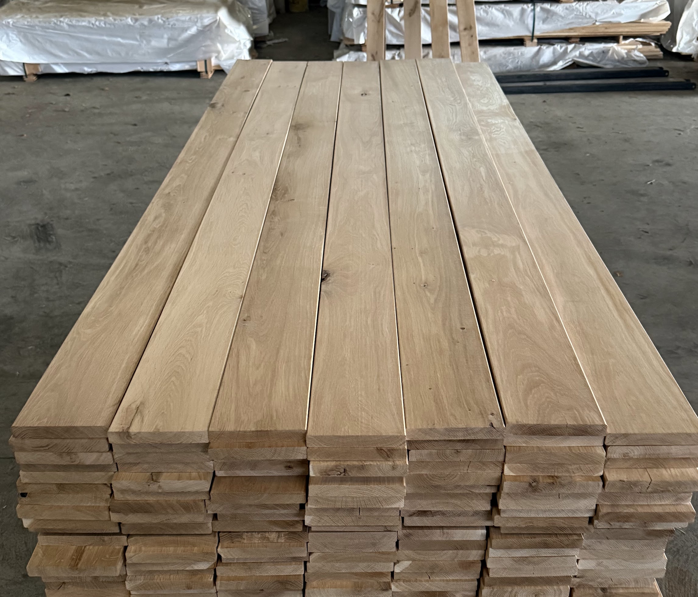 Solid Oak Timber Decking Board - 22mm x 145mm - Smooth finish - Image 3