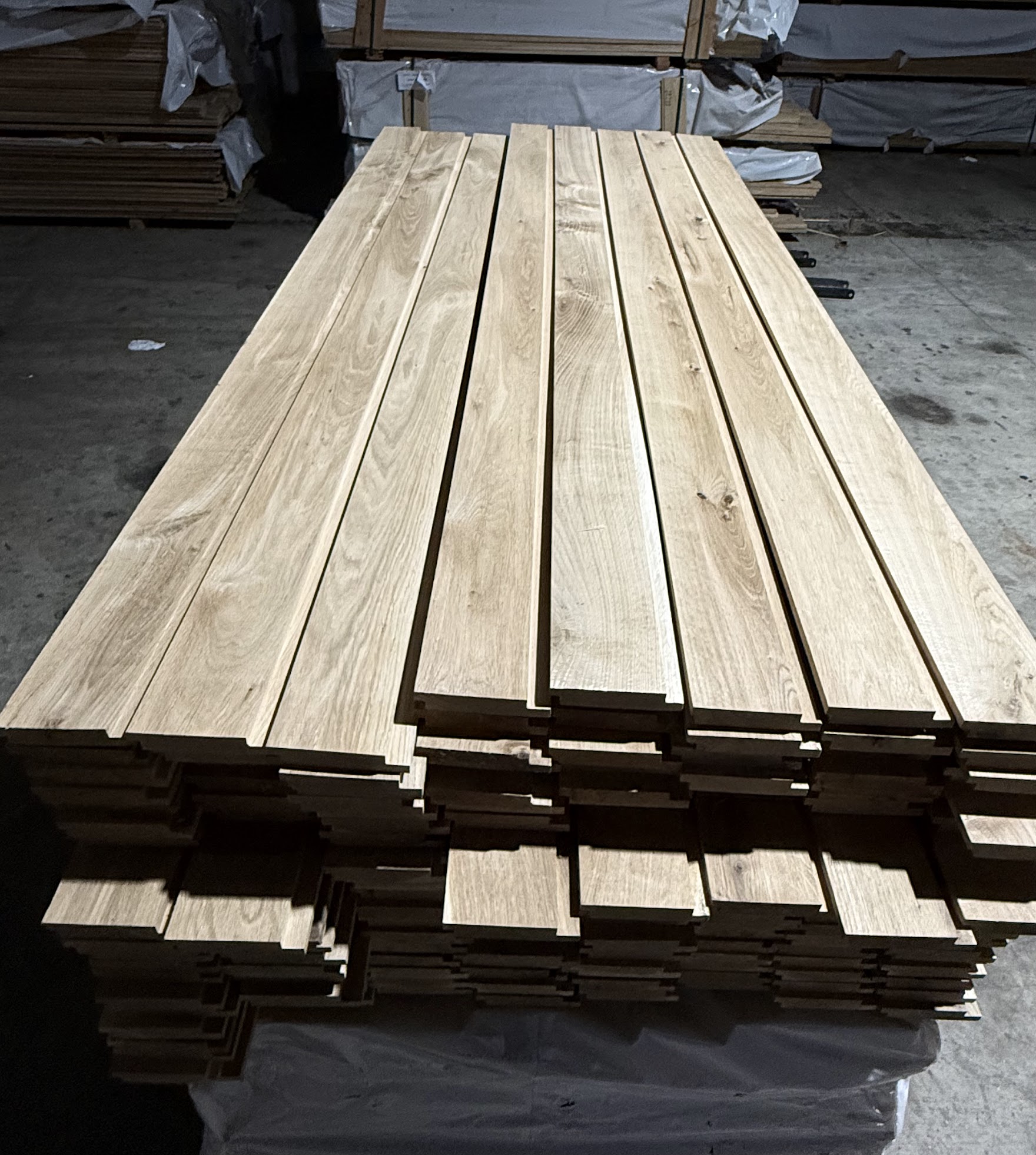 Oak Hardwood Cladding Shadow Gap - 22mm x 95mm Smooth finish - Image 4
