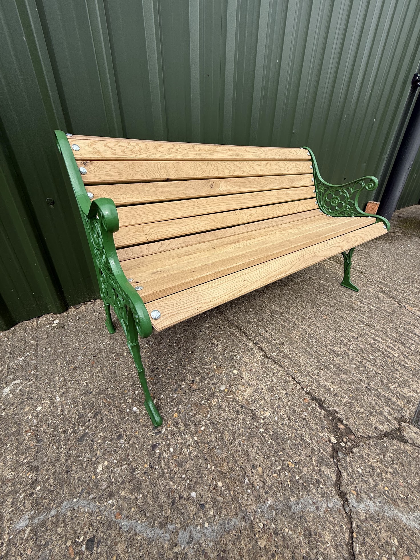 Green Garden Iron Cast Oak Slatted Bench - Image 4