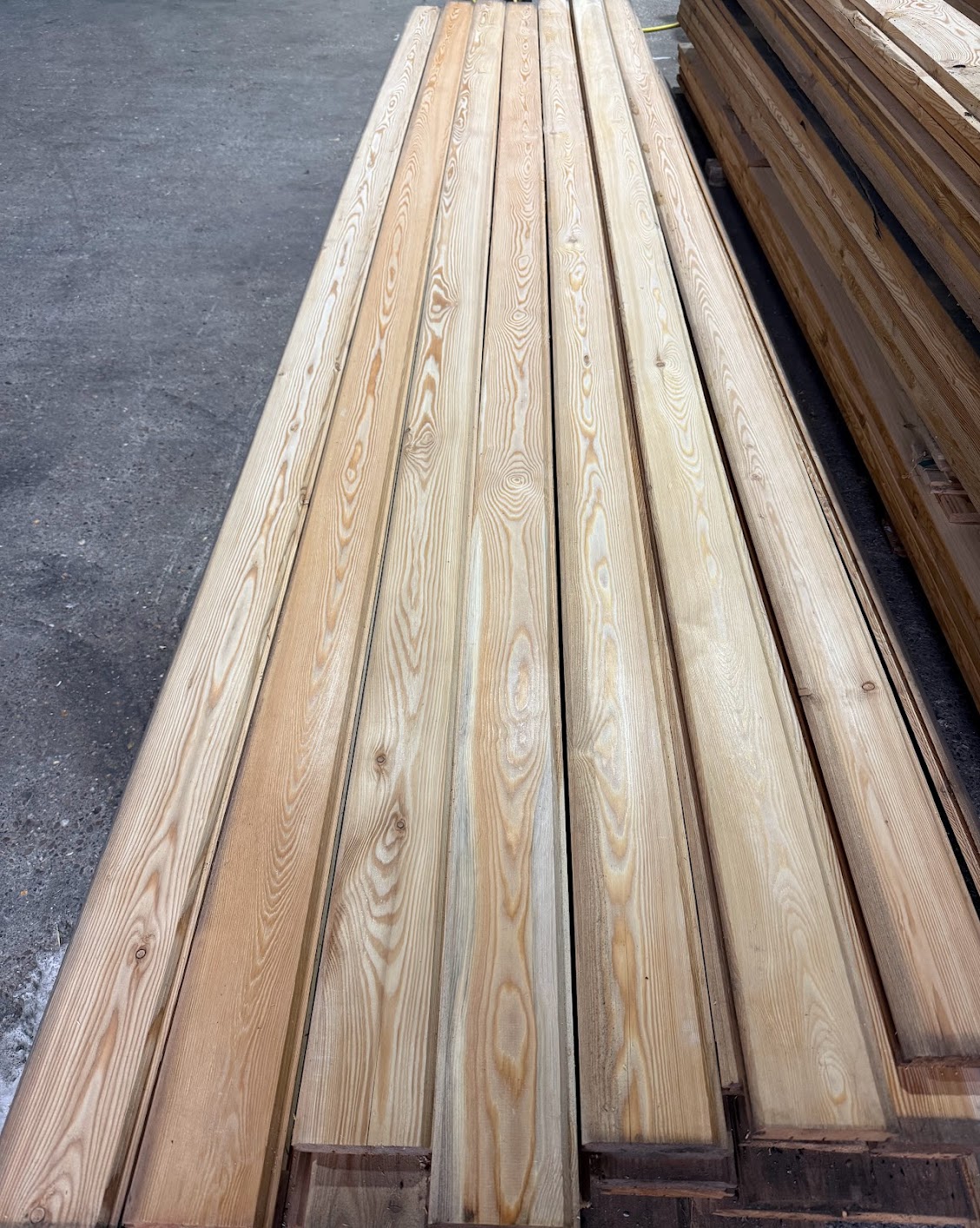 Siberian Larch Cladding TGV A Grade 28mm - Image 3